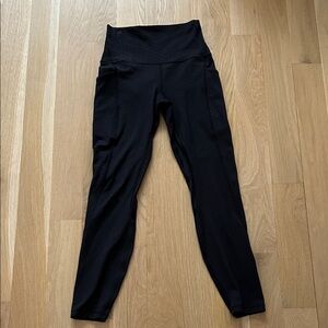 Lululemon Align size 4 Black High-Waisted Leggings with pockets